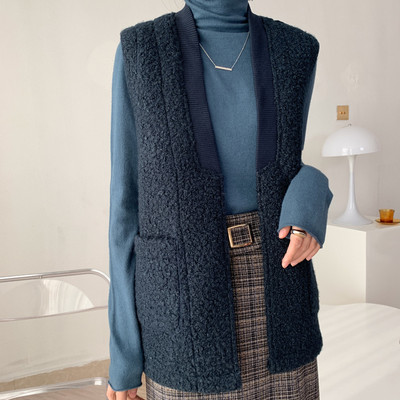 Naiste taskutega sulevest