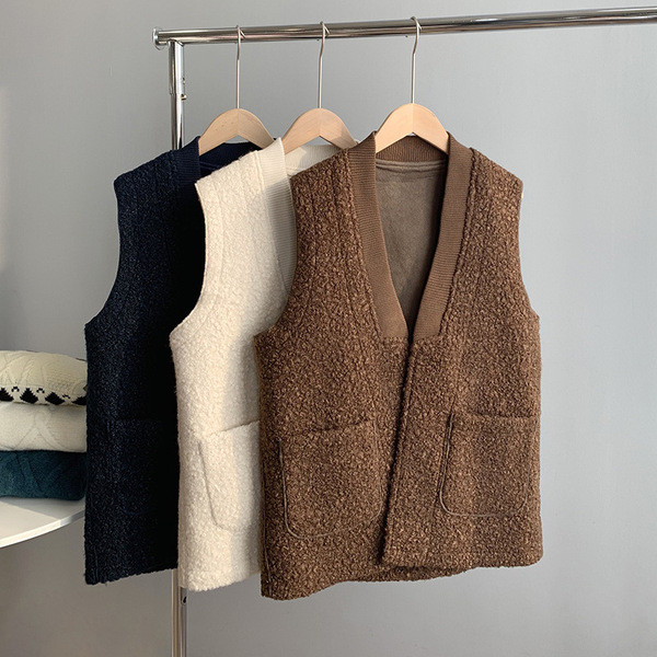 Naiste taskutega sulevest