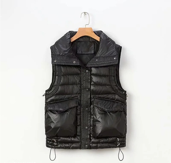 Rudens-žiemos liemenė su sagomis ir kaklaraiščiais moterims