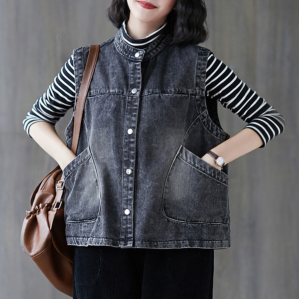 Naiste vabaaja teksavest madala kraega