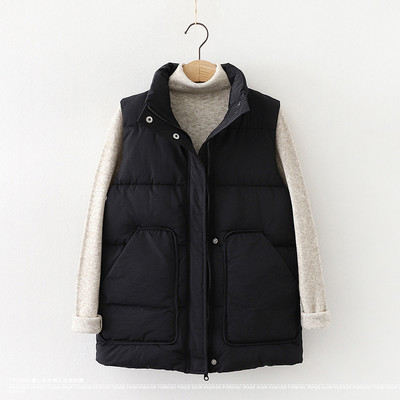 Naiste vabaaja vest suurte taskute ja lukuga