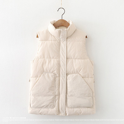 Naiste vabaaja vest suurte taskute ja lukuga