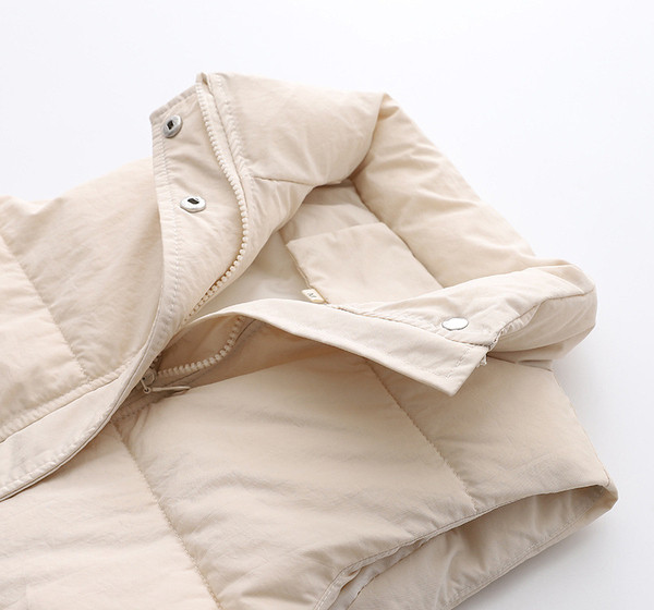 Naiste vabaaja vest suurte taskute ja lukuga