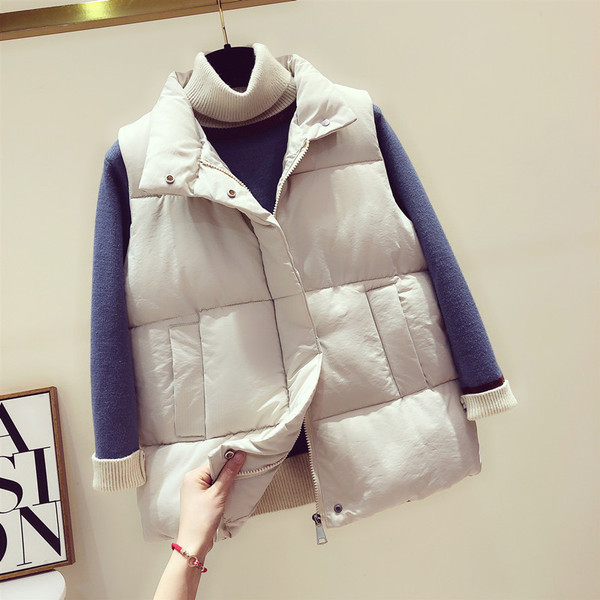 Γυναικείο casual γιλέκο με ψηλό κολάρο κατάλληλο για το χειμώνα