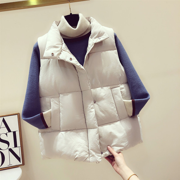 Γυναικείο casual γιλέκο με ψηλό κολάρο κατάλληλο για το χειμώνα