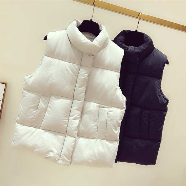 Γυναικείο casual γιλέκο με ψηλό κολάρο κατάλληλο για το χειμώνα