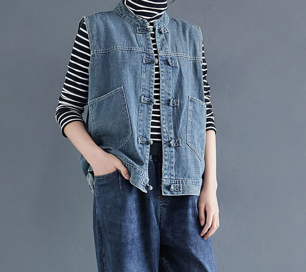 Naiste retrostiilis teksavest taskutega