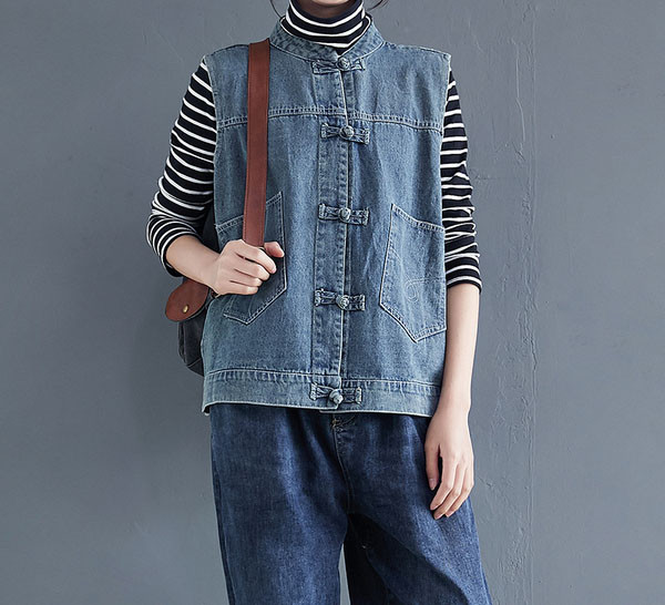 Naiste retrostiilis teksavest taskutega