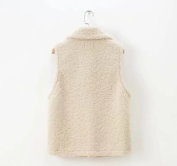 Ravni model donjeg prsluka s gumbima i džepovima