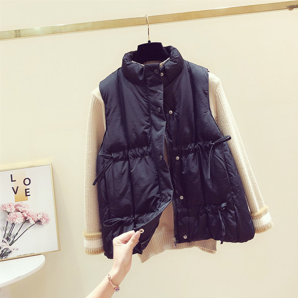 Asümmeetriline naiste vest polo kraega - lai mudel