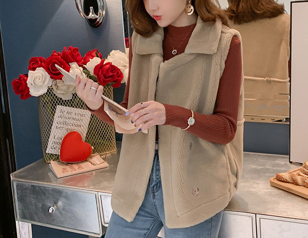 Talvine V-kaelusega sulevest