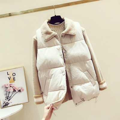 Moodne naiste vest sulevoodri ja kraega