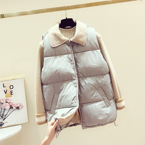 Moodne naiste vest sulevoodri ja kraega