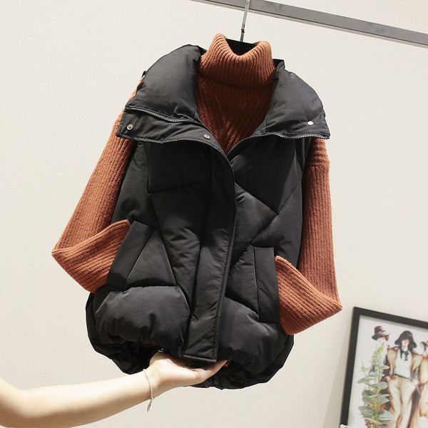 Moteriška sportinė-laisvalaikio liemenė su apykakle tinkama žiemai