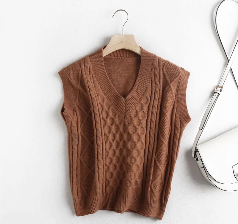 Kootud naiste vest spits-kaelusega