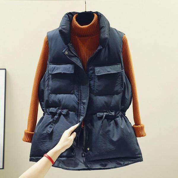 Naiste talvevest elastse vöökohaga