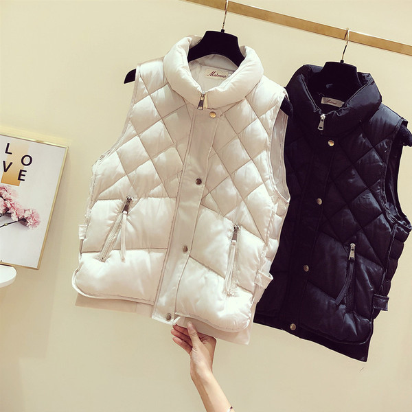 Talveks sobiv vabaaja naiste vest taskutega