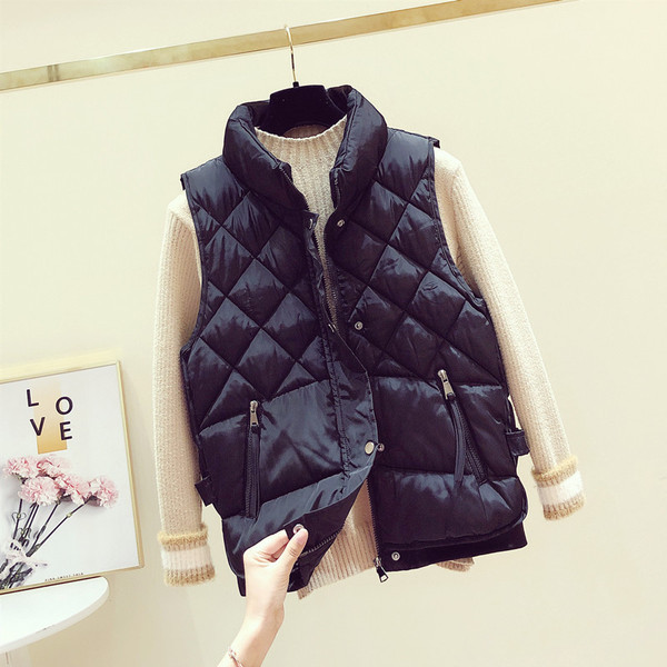 Talveks sobiv vabaaja naiste vest taskutega