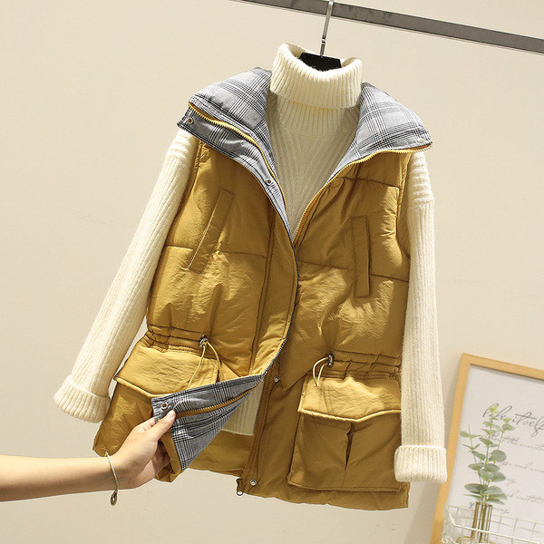 Sportlik vabaaja naiste vest elastse vöökoha ja taskutega