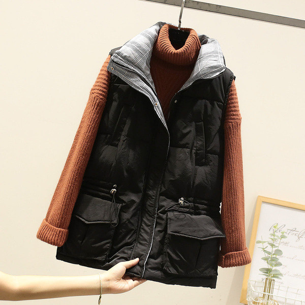 Sportlik vabaaja naiste vest elastse vöökoha ja taskutega