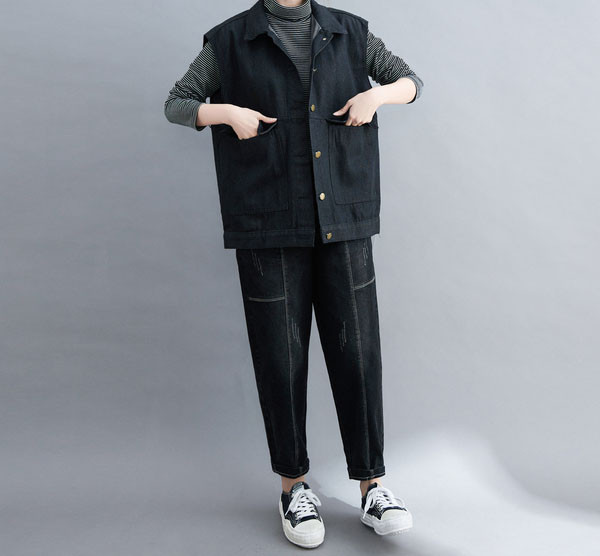 Naiste lai vest klassikalise krae ja taskutega