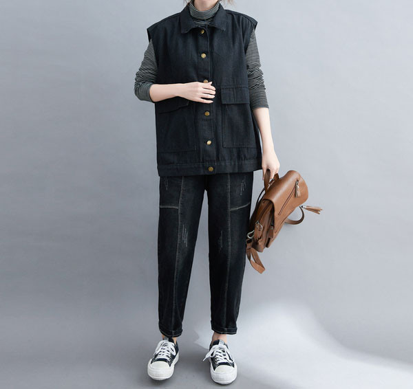 Naiste lai vest klassikalise krae ja taskutega