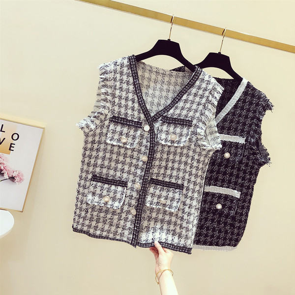 Naiste vabaaja kootud vest spitsikaelusega