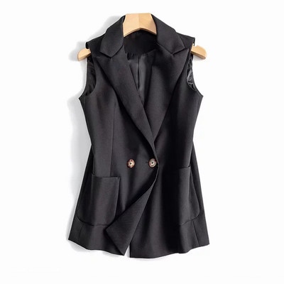 Naiste vest klassikalise krae ja taskuga