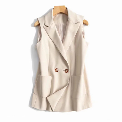 Naiste vest klassikalise krae ja taskuga