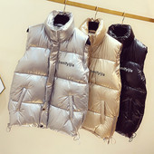 Novi model ženske vestice sa natpisom i visokom kragnom