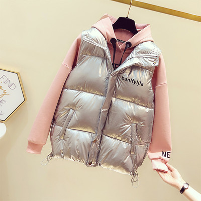 Novi model ženske vestice sa natpisom i visokom kragnom