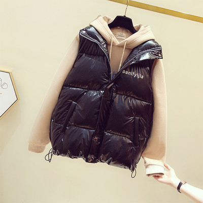 Novi model ženske vestice sa natpisom i visokom kragnom