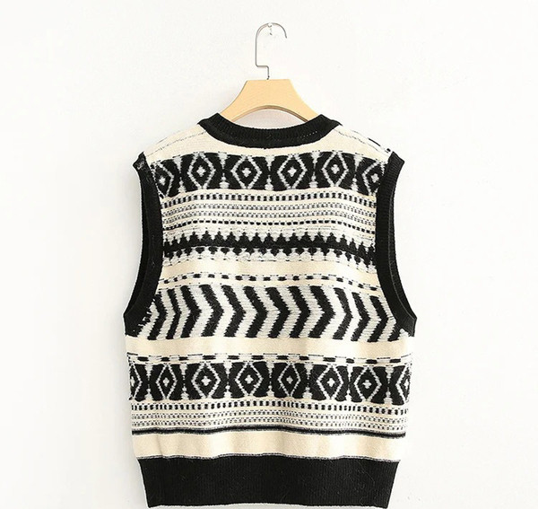 Kootud naiste vest spitsikaelusega