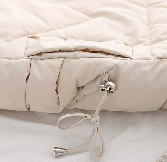 naiste asümmeetriline vest luku ja kõrge kraega