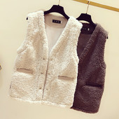 Moteriška pūkinė žieminė liemenė su špico iškirpte