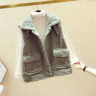 Moodne naiste sulevest taskute ja pandlaga