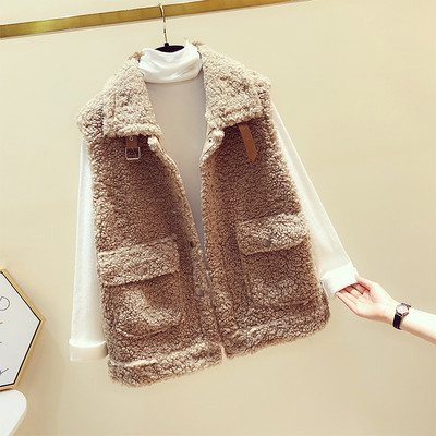 Moodne naiste sulevest taskute ja pandlaga