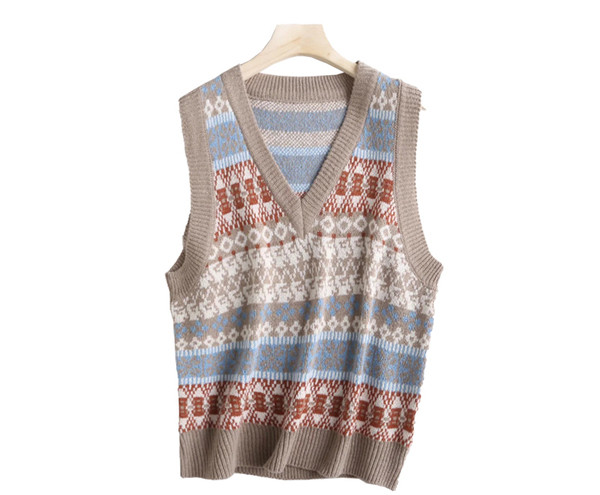 Γυναικείο γιλέκο πλεκτό με ντεκολτέ 