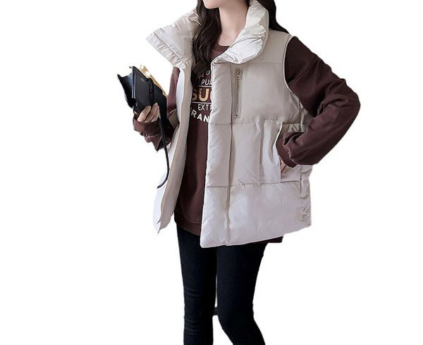 Plati moteriška liemenė aukšta apykakle ir kaklaraiščiais