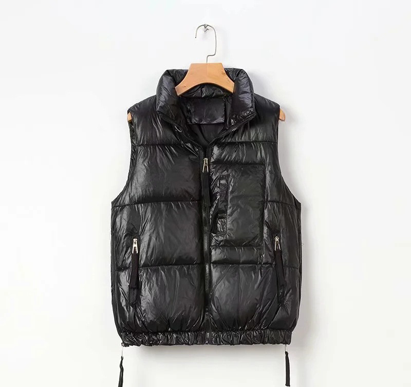 Moteriška liemenė su elastine ir aukšta apykakle