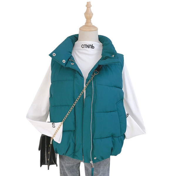 Naujas moteriškos vilnos liemenės modelis su kišenėmis