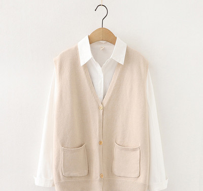 Νέο μοντέλο γυναικείο πλεκτό πουλόβερ με βαθιά λαιμόκοψη και τσέπες