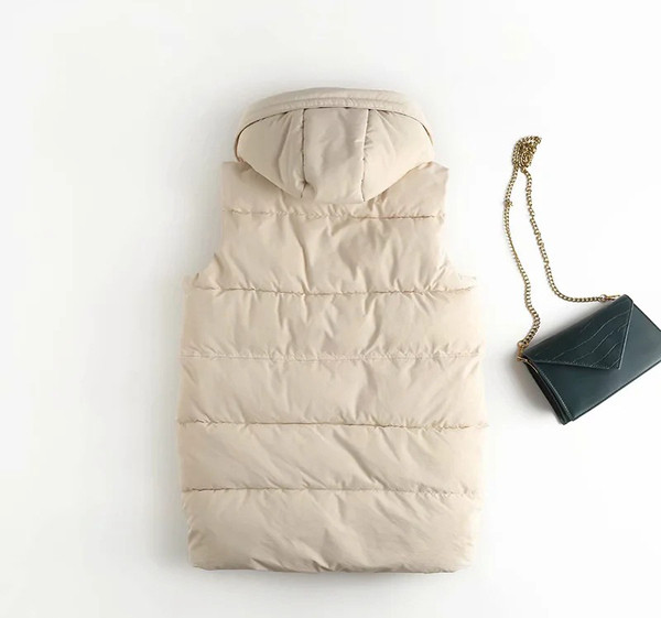 Moteriška žieminė liemenė su gobtuvu ir kišenėmis