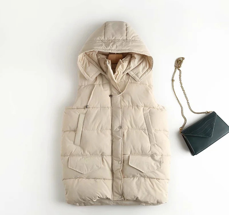 Moteriška žieminė liemenė su gobtuvu ir kišenėmis