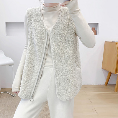 Laia mudeliga naiste sulevest lukuga