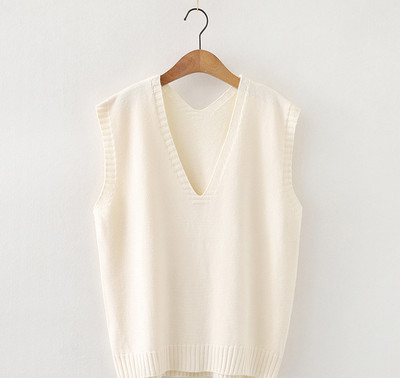 Sügava kaelusega vabaaja naiste kootud vest
