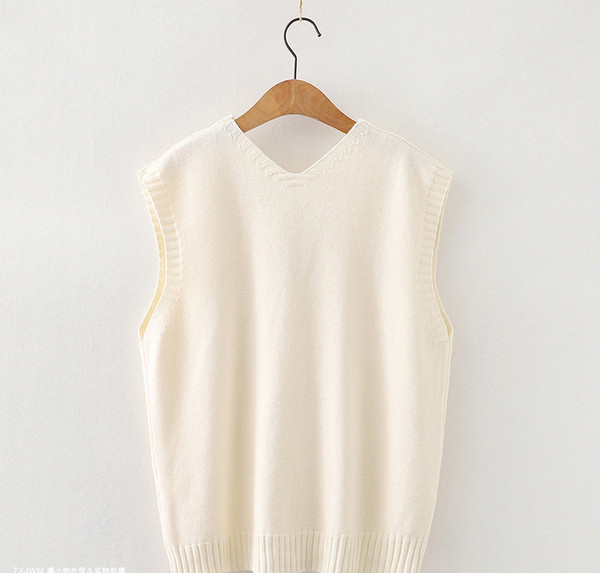 Sügava kaelusega vabaaja naiste kootud vest
