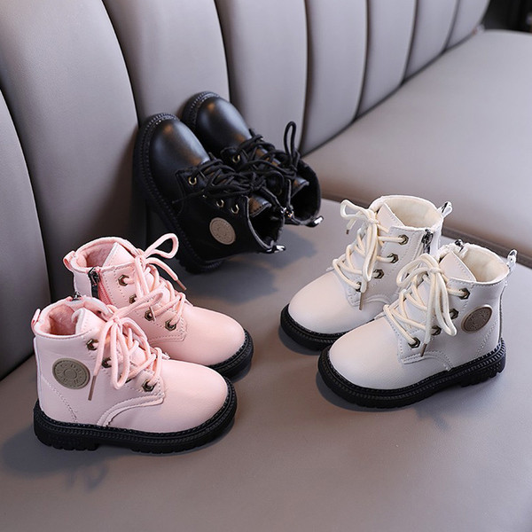 Laisvalaikiai vaikiški batai mergaitėms iš eko odos lygiais padais ir raišteliais