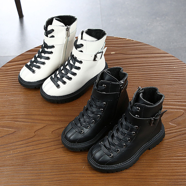 Aga lipsudega tüdrukutele ökonahast lastesaabaste mudel