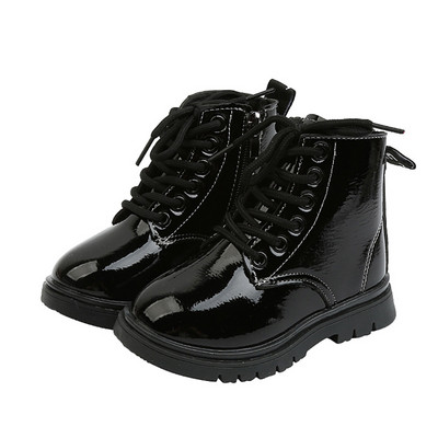 Lakuoti vaikiški batai mergaitėms lygiais padais ir raišteliais